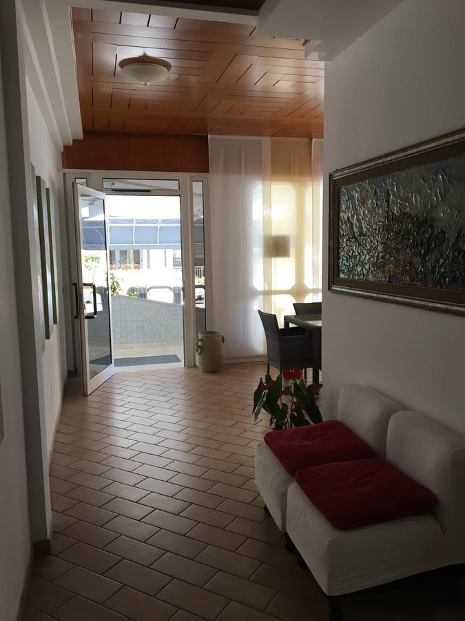 Residence Moresco Lido di Jesolo Exterior foto